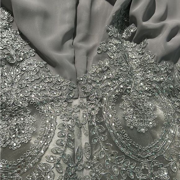 Silver Dama/Quince/Fancy Ball dress - Picture 6 of 10